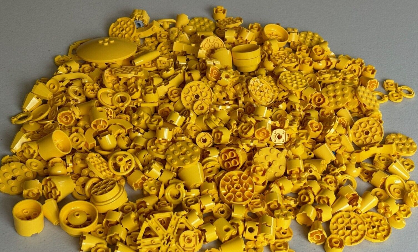 SHIPS FREE!! LEGO LOT of 100 YELLOW ROUND Brick Plate Mixed Parts