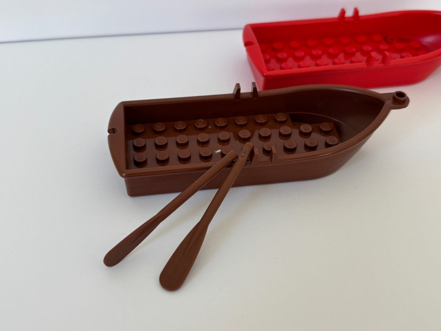 LEGO Lot of 4 Red Old Brown Reddish Brown Row Boat Pirate Castle Part 2551 Oars