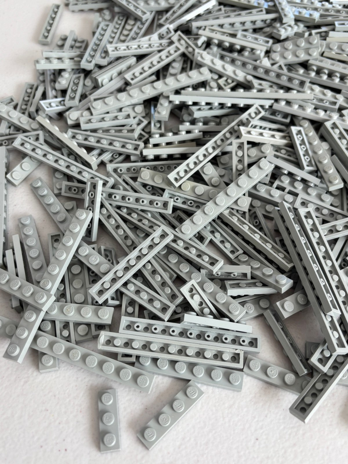 SHIPS FREE!! LEGO LOT 100 OLD LIGHT GRAY BIG PLATE PLATES 1X3 1X4 1X6 etc PARTS