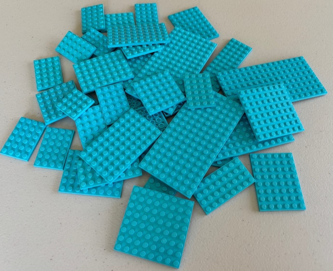 SHIPS FREE!! Lot 25 LEGO MEDIUM AZURE mix Size Baseplates Plate Mixed sizes