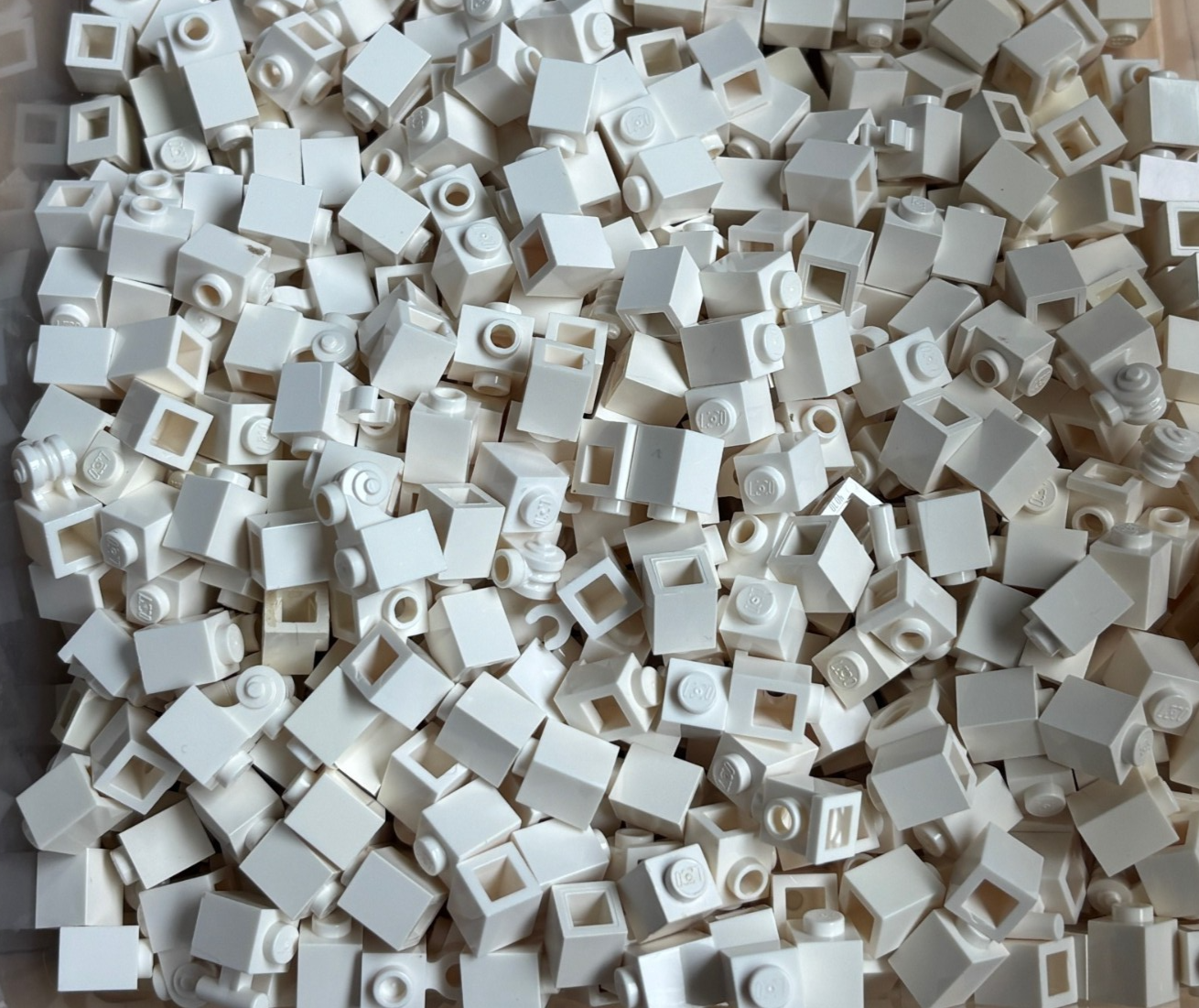 SHIPS FREE!! Lego HUGE LOT 200 Pieces White Brick 1x1 Bulk Parts Lot 3005 Mixed