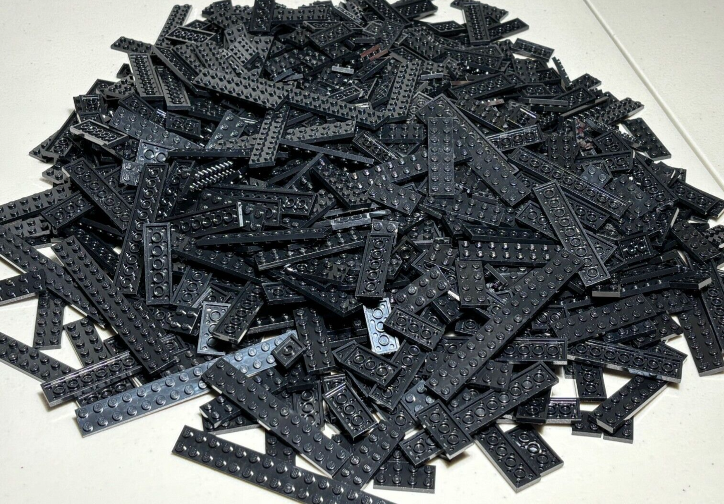 SHIPS FREE LEGO BULK LOT OF 200 BLACK FLAT PLATES 2X3 2X4 2X6 2X8 2X10 2X12 2X16