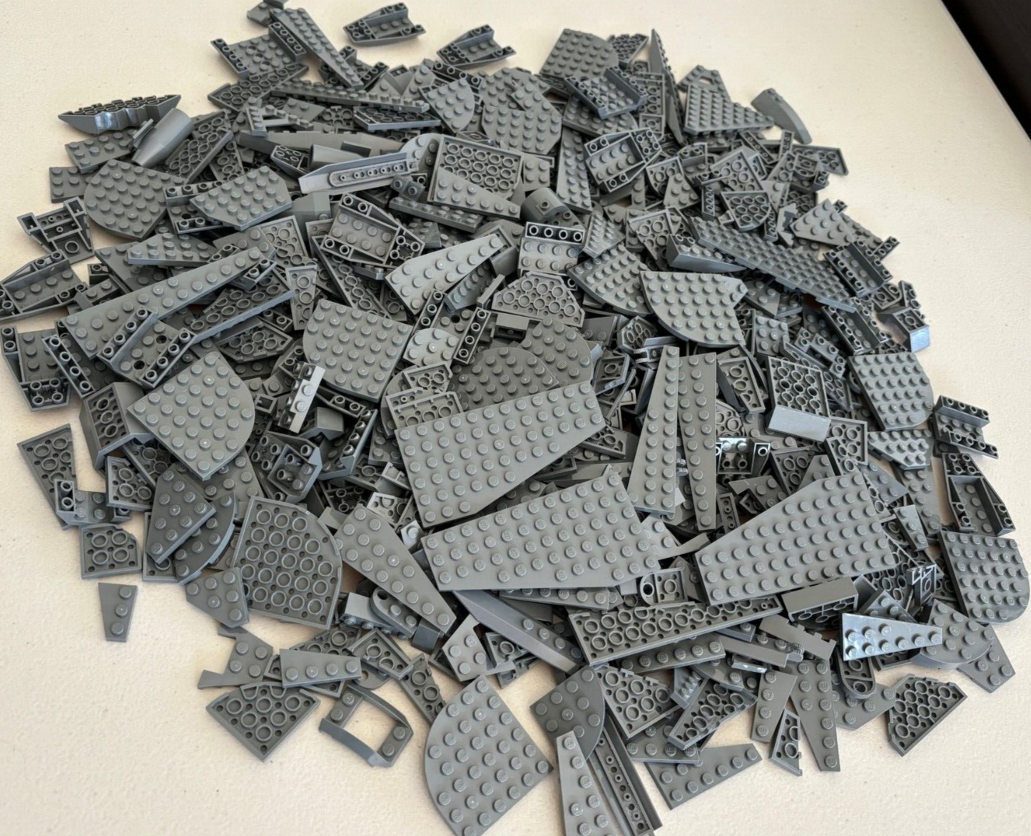 SHIPS FREE! LEGO BIG LOT 100 DARK BLUISH GRAY WEDGE WING PLATE & STAR WARS PARTS