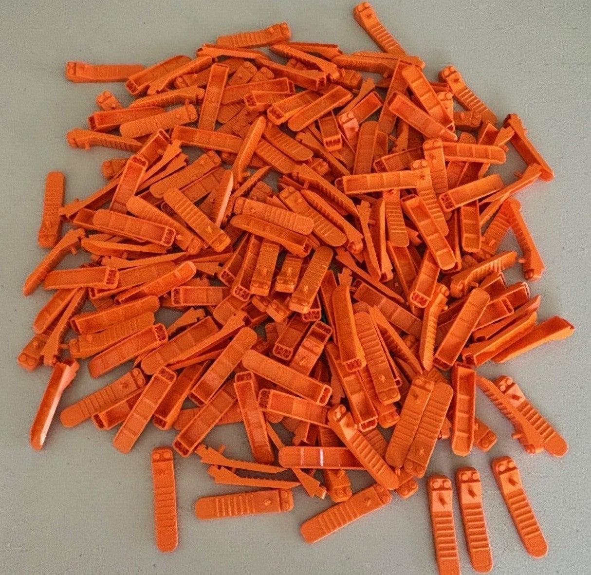 SHIPS FREE!! LEGO HUGE Lot of 30 Orange Brick Separator Brick Tool