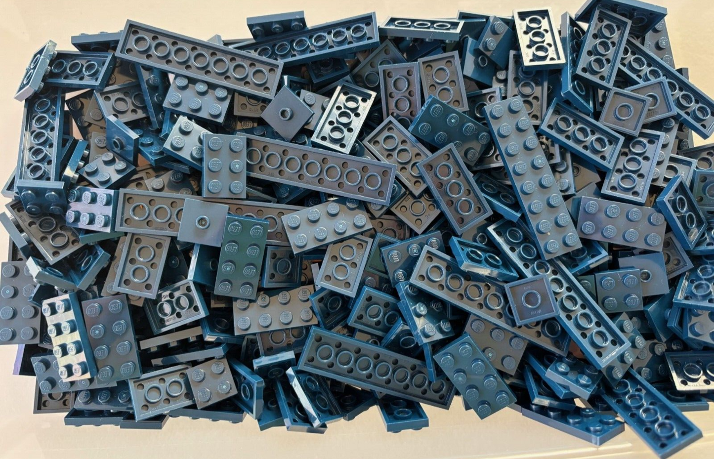 SIHPS FREE!! LEGO LOT OF 100 DARK BLUE NAVY FLAT PLATE 2X2 2X3 2X4 2X6 2X8 3795