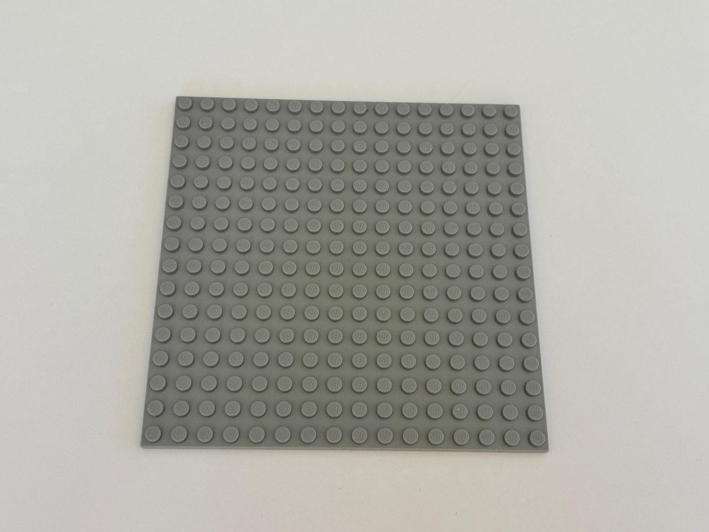 SHIPS FREE! LEGO 91405 Lot of 2 Base Plate Base Plates Board 16x16 Gray