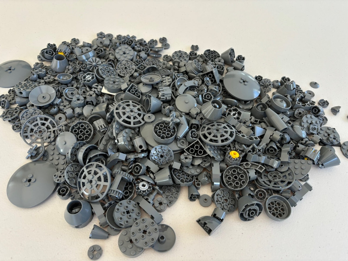 SHIPS FREE!! LEGO LOT of 100 Dark Bluish Gray Round Brick Plate Mixed Parts