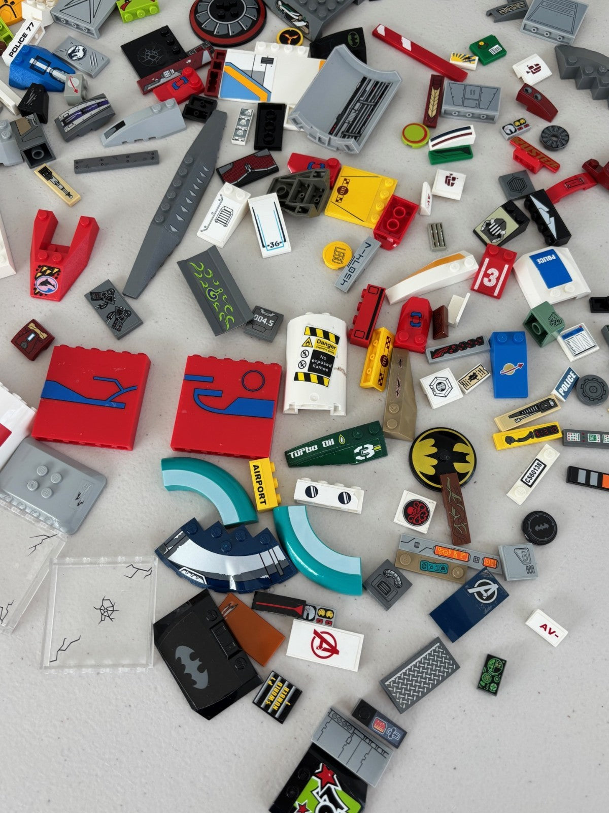 LEGO HUGE LOT of 185 Decorated Stickers Sticker Printed BRICK TILES etc (Lot 12)