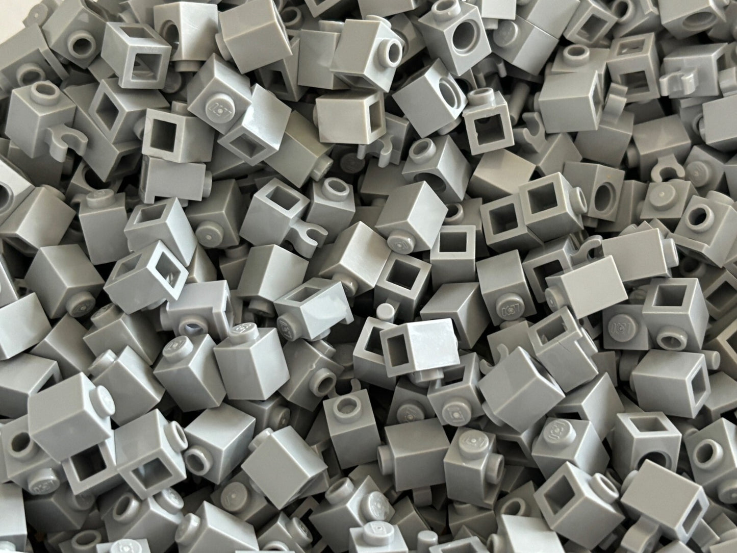 SHIPS FREE! LEGO HUGE LOT 200 LIGHT BLUISH GRAY 1x1 Brick Mixed type 1x1 Bricks