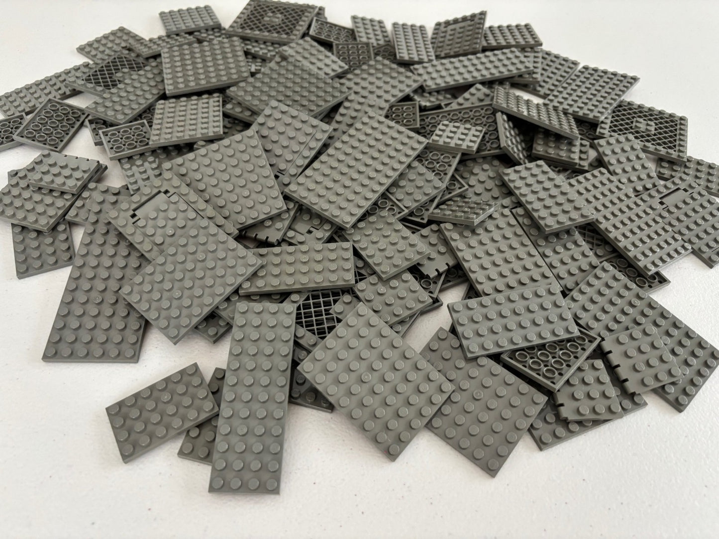 SHIPS FREE!! Lot of 25 LEGO OLD DARK GRAY Random Size Baseplates Base Plates