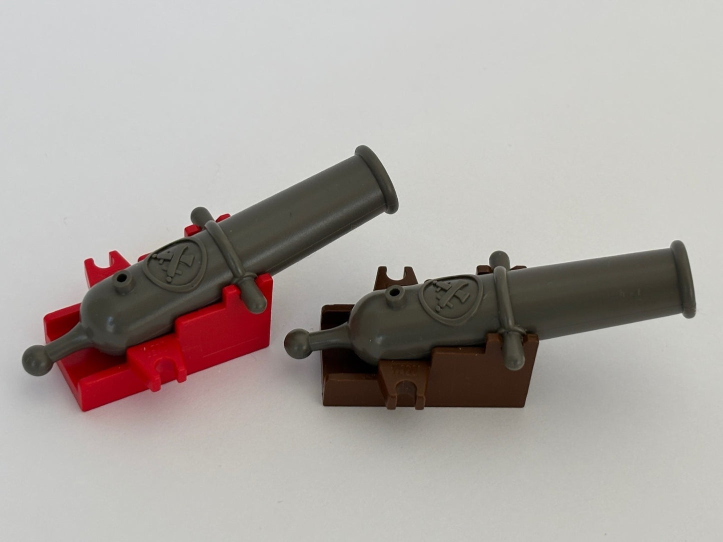 LEGO Lot 2 Old Dk Gray Cannon Non Shooting w/Old Brown Base / Red 6270 6245 2527