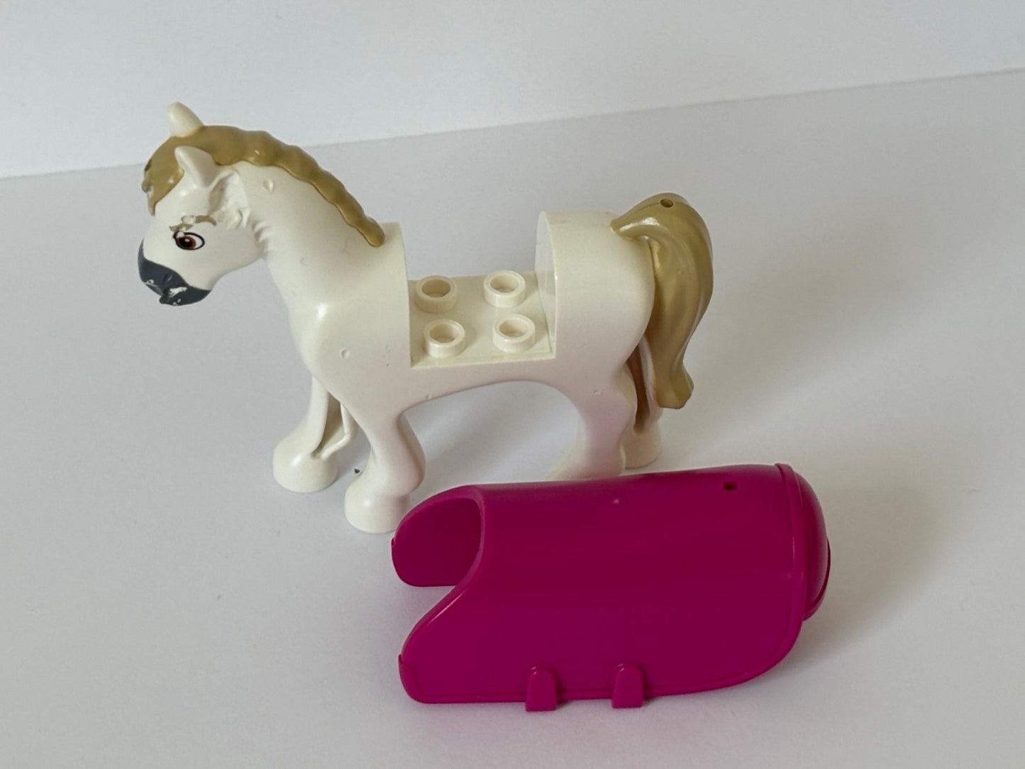 LEGO Lot of 4 Large Blue Elephant Jungle Animal Zoo & 3 Horses Horse