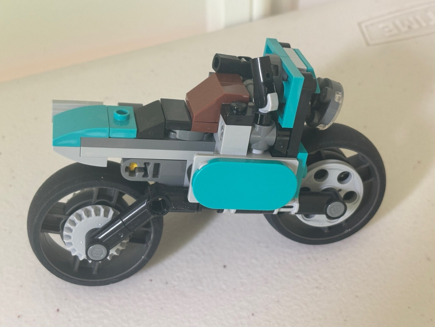 Vintage Lego Creator Motorcycle 31135 & Manual, Pre-owned, Pre-built, As-Is