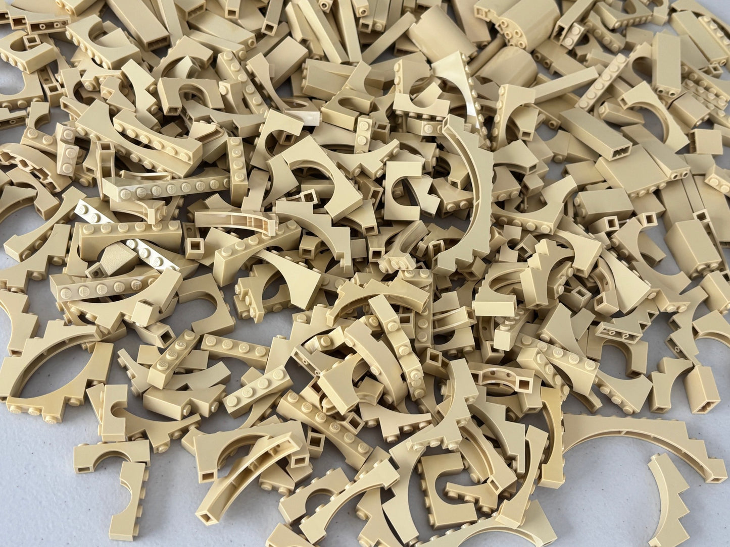 LEGO Lot of 50 TAN Castle Random Mix Arches Wall Panels Bricks Pillars