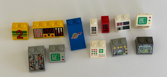 LEGO Lot of 12 Sloped Bricks printed Vintage Control Panel Space Computer (#14)