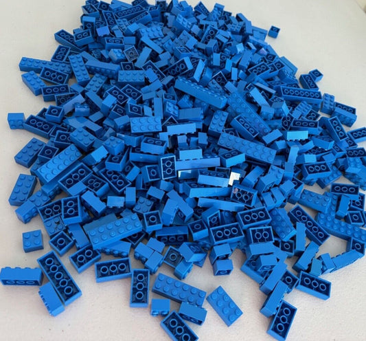 SHIPS FREE! LEGO HUGE LOT 100 BLUE BRICK - Bulk Lot 2x2 2x3 2x4 Mix Size