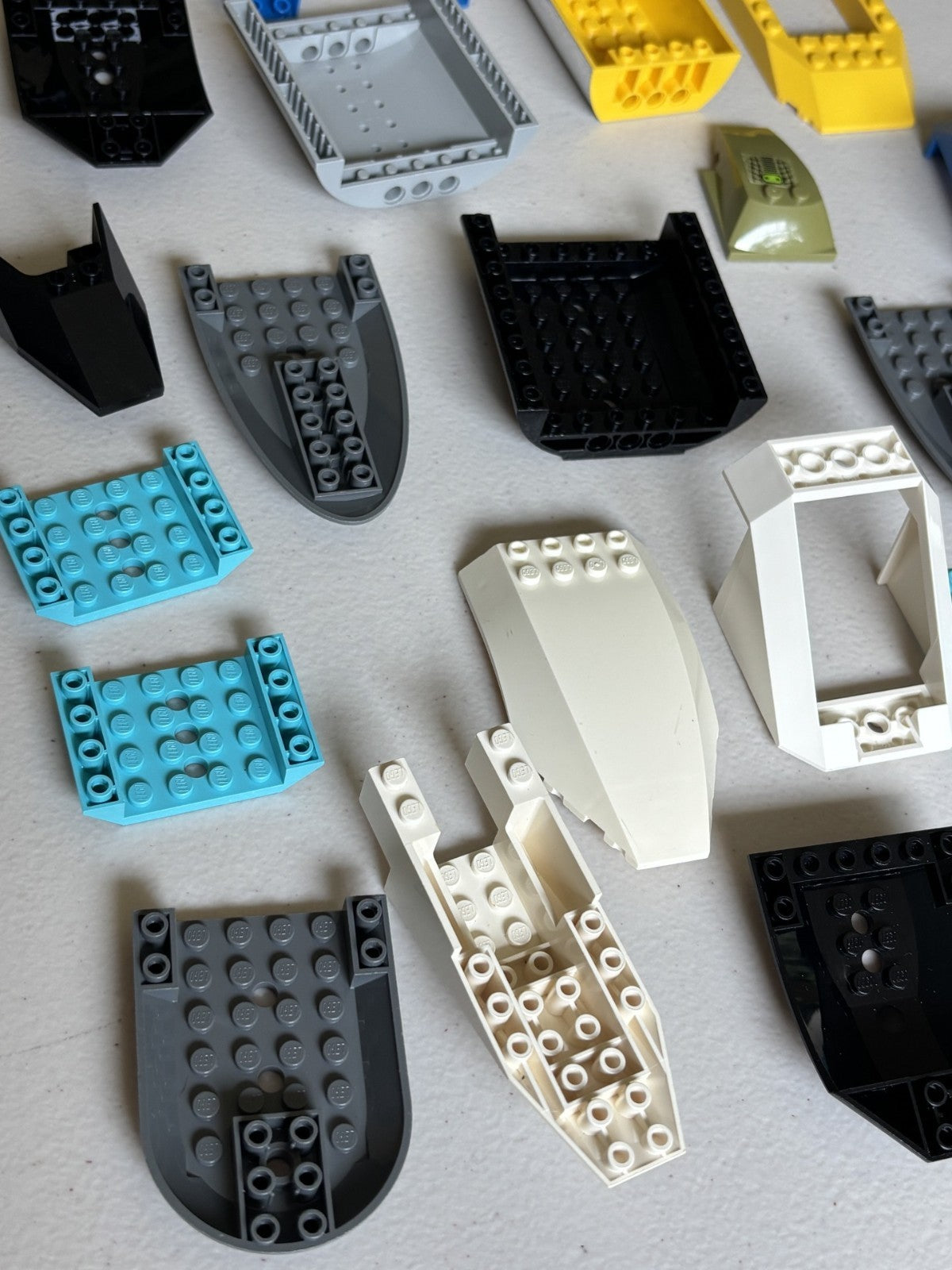 LEGO Airplane Parts Pieces Hull Wedge Cockpit Fuselage Plane Mixed Lot 32 Parts