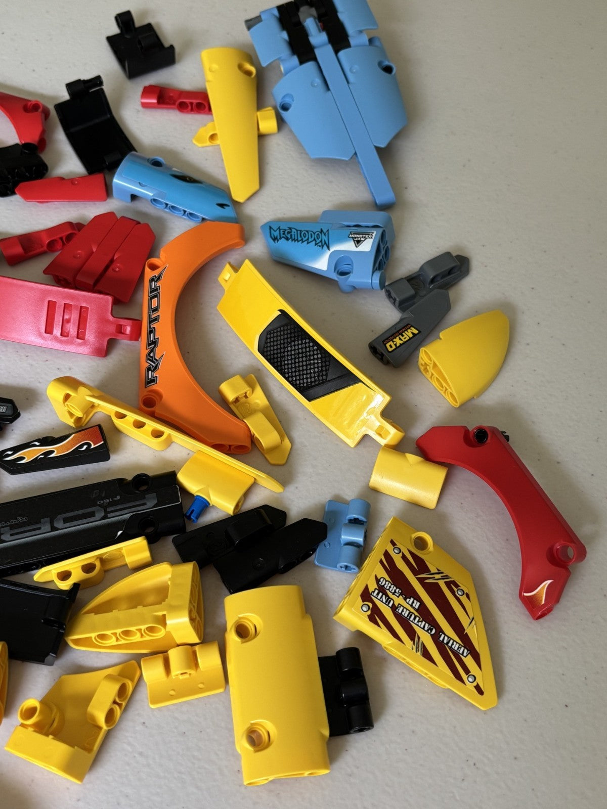 LEGO Lot of 50 Technic Panel Fairing  Pieces Parts Plane Mixed Colors