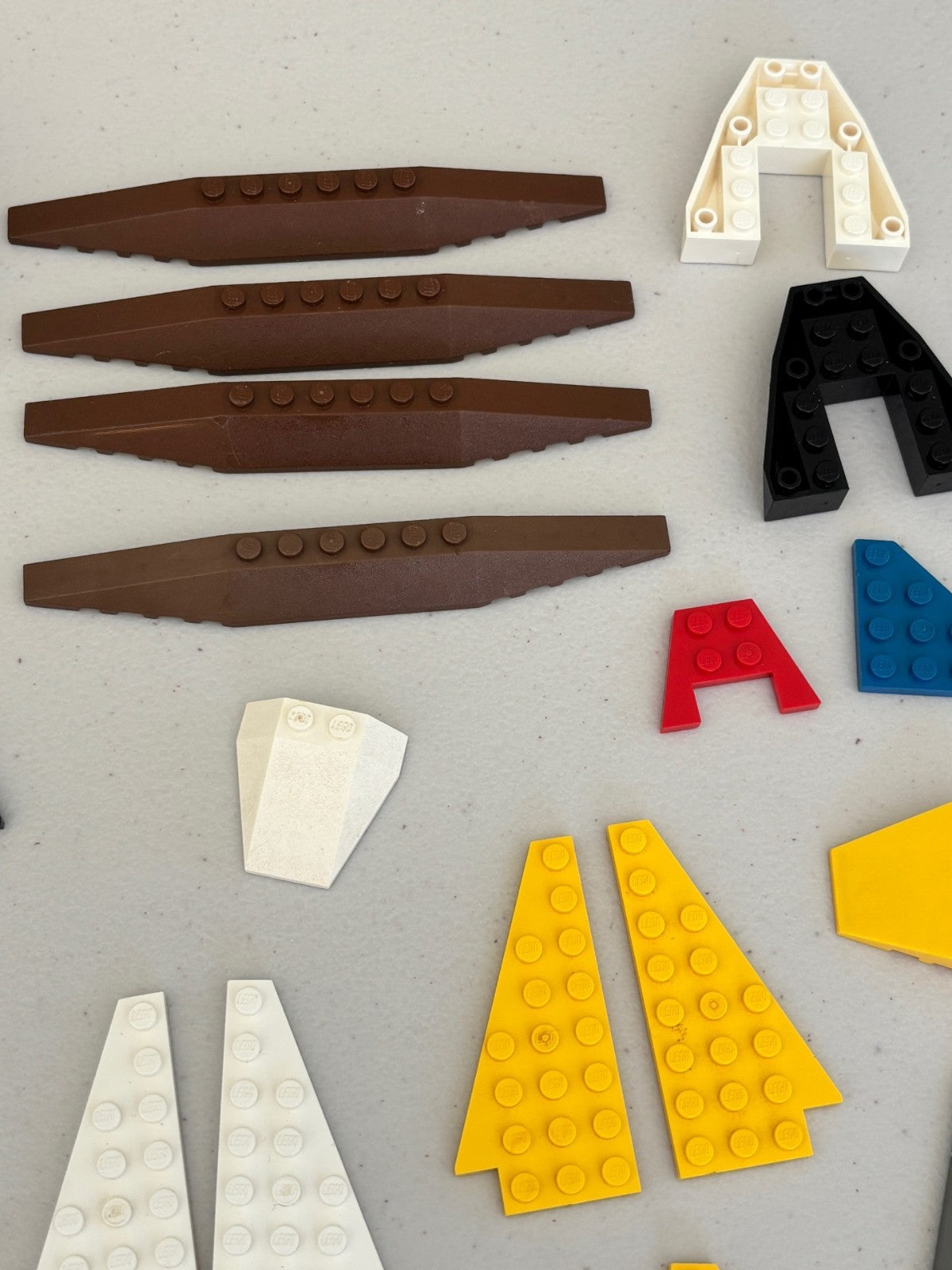 LEGO Wedge Wing Plate & More Parts Lot of 70 + Parts Old Vintage Space as shown