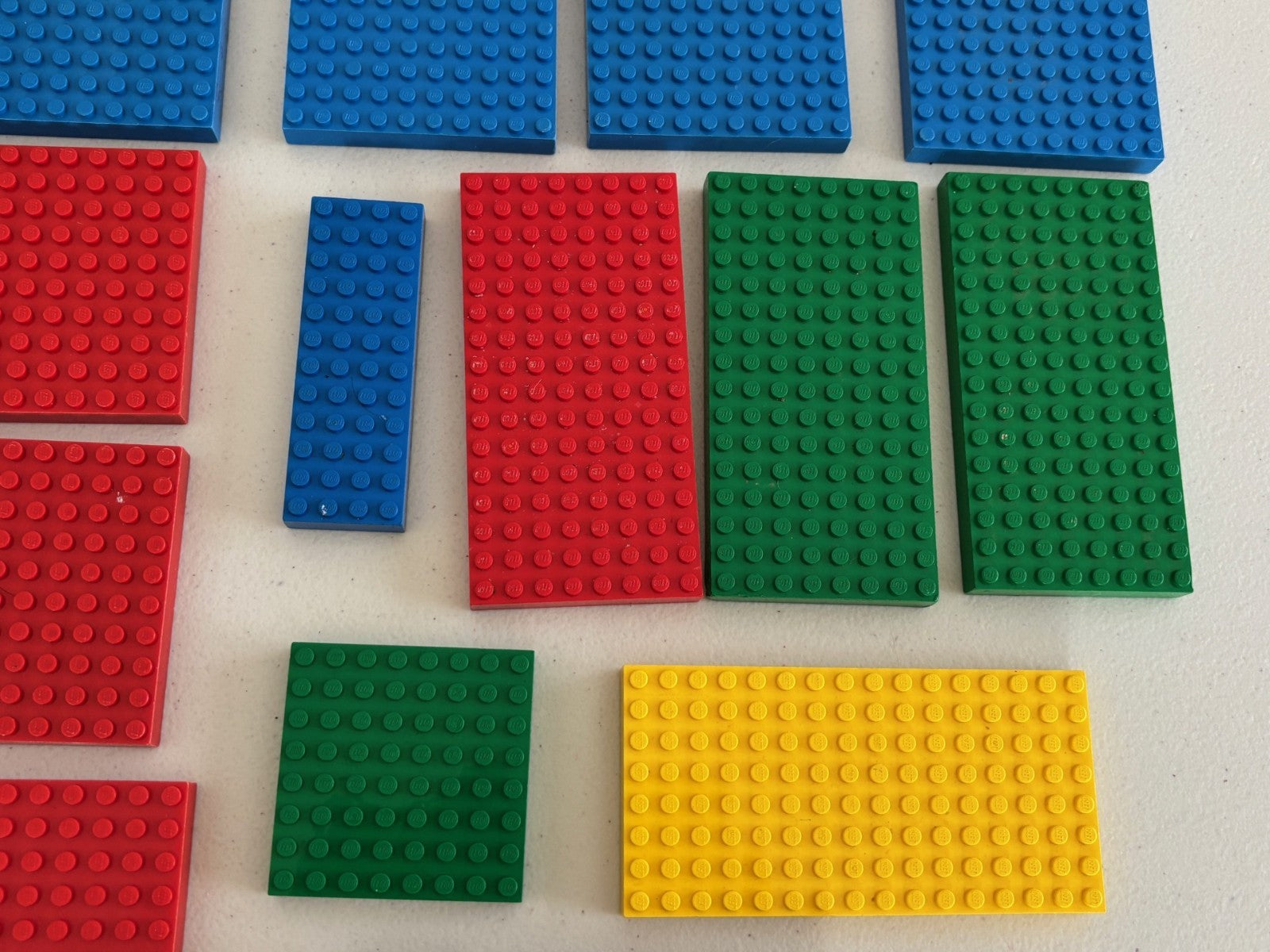 Lego Lot of 15 Brick 8x16 4x12 10x20 etc Thick Blue Red Green Baseplate Platform