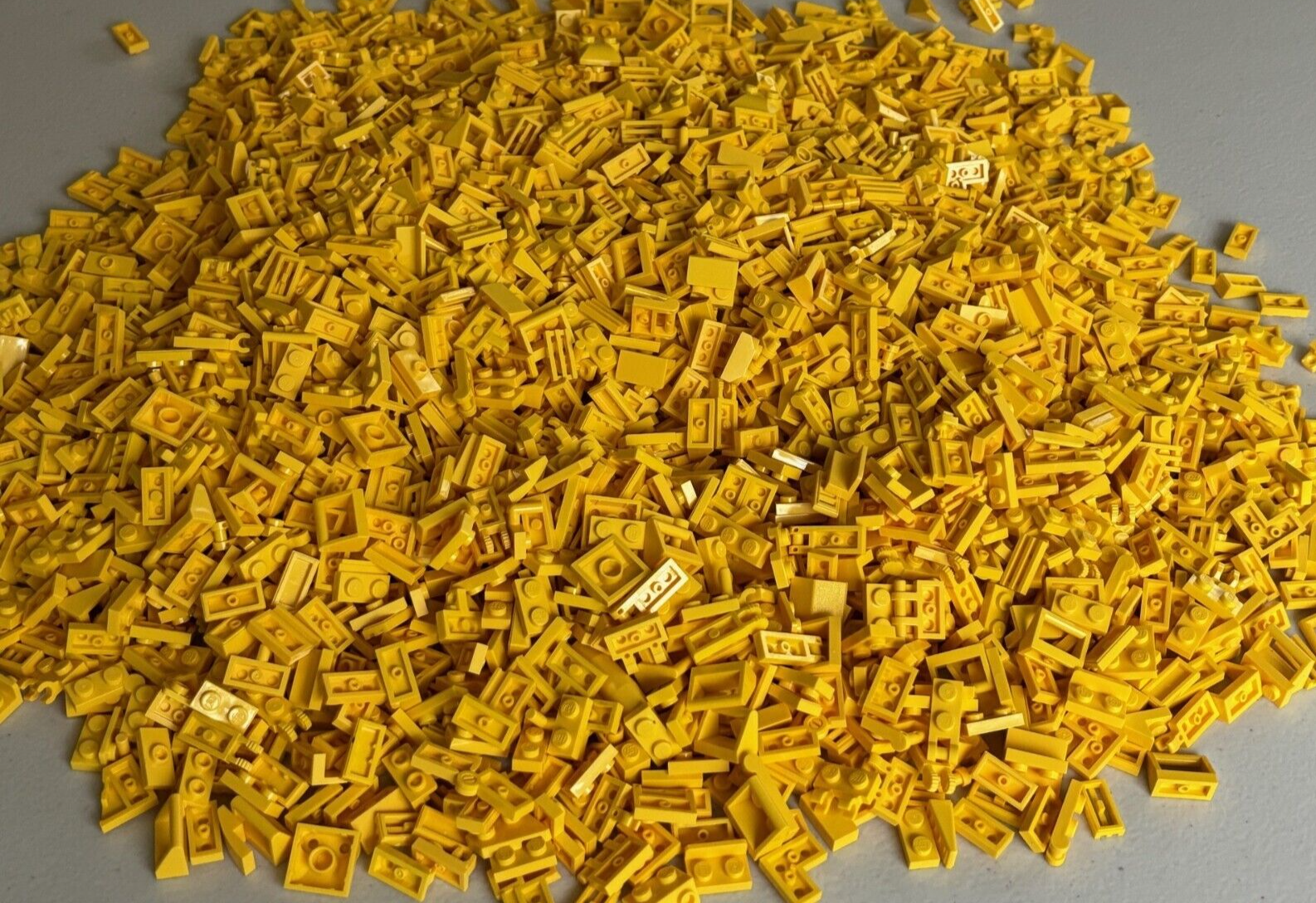 SHIPS FREE! Lego Lot of 400 YELLOW 1x2 Plate Tile Grill Handle Technic Parts Mix