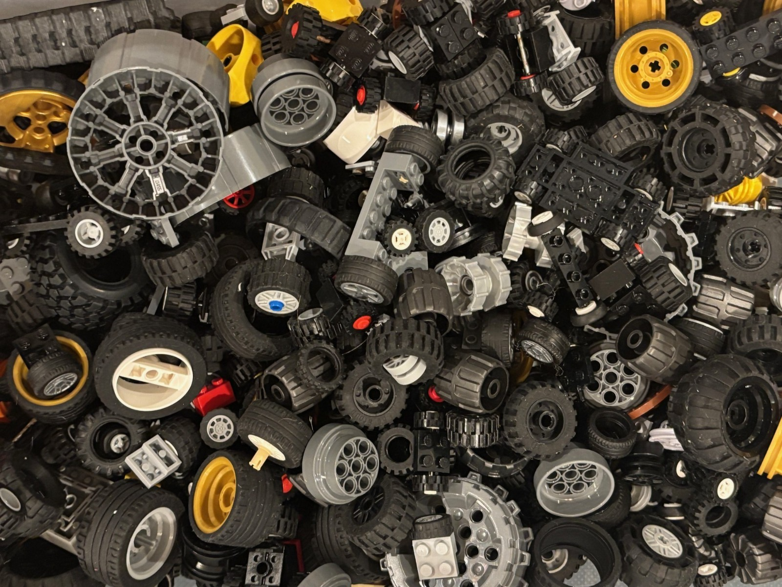 LEGO HUGE LOT  2 lb !! Pounds of WHEELS TIRES etc Tire Wheel Axle