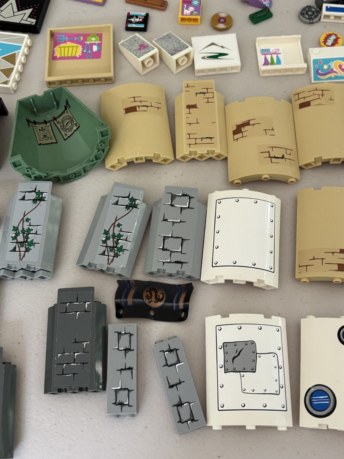 LEGO LOT of 95 Decorated Stickers Printed TILES Castle Sponge Bob etc (Lot 26)