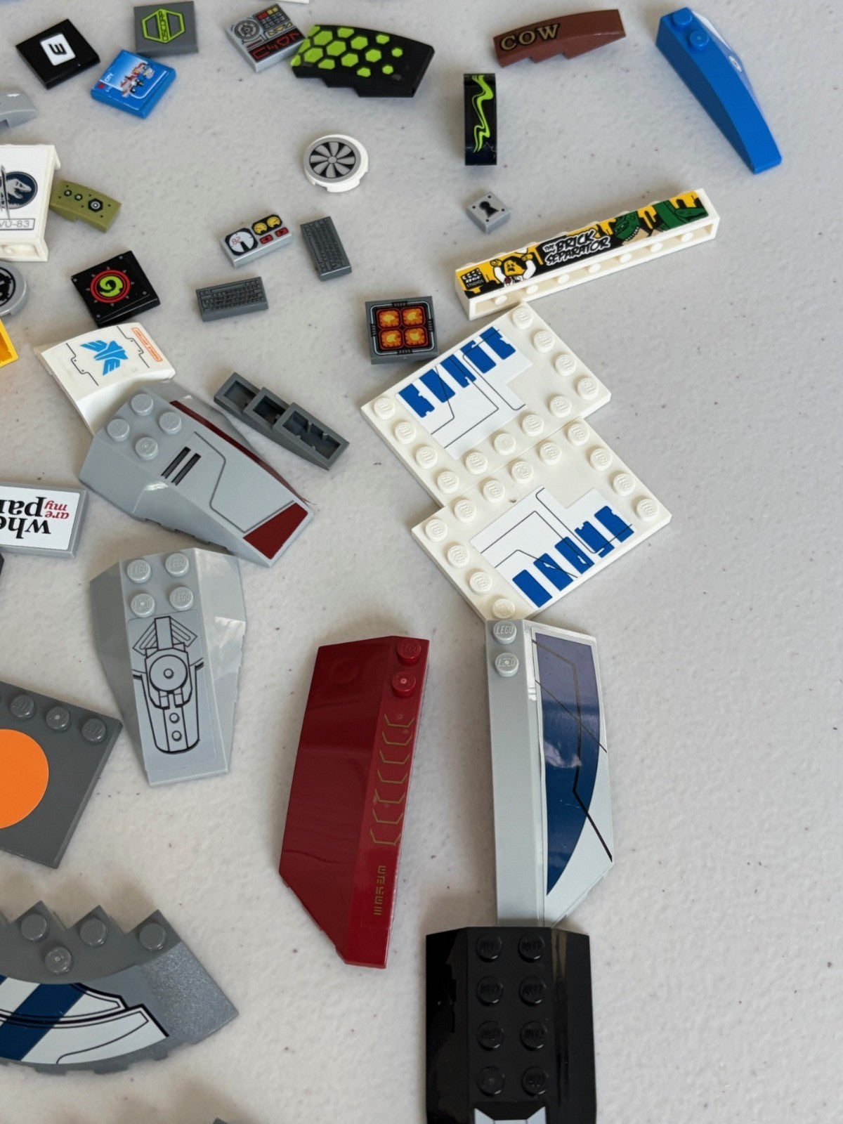 LEGO HUGE LOT of 160  Decorated Stickers Sticker Printed BRICKS TILES (Lot 2)