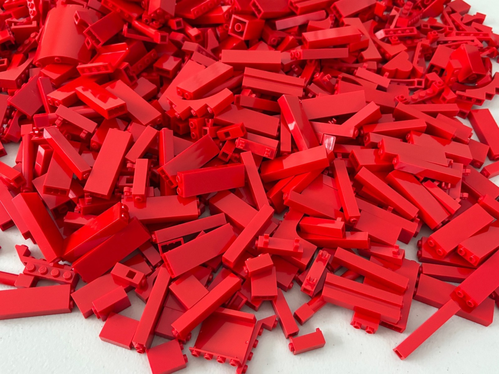 LEGO Lot of 50 RED Castle Random Mix Arches Walls Bricks Pillars
