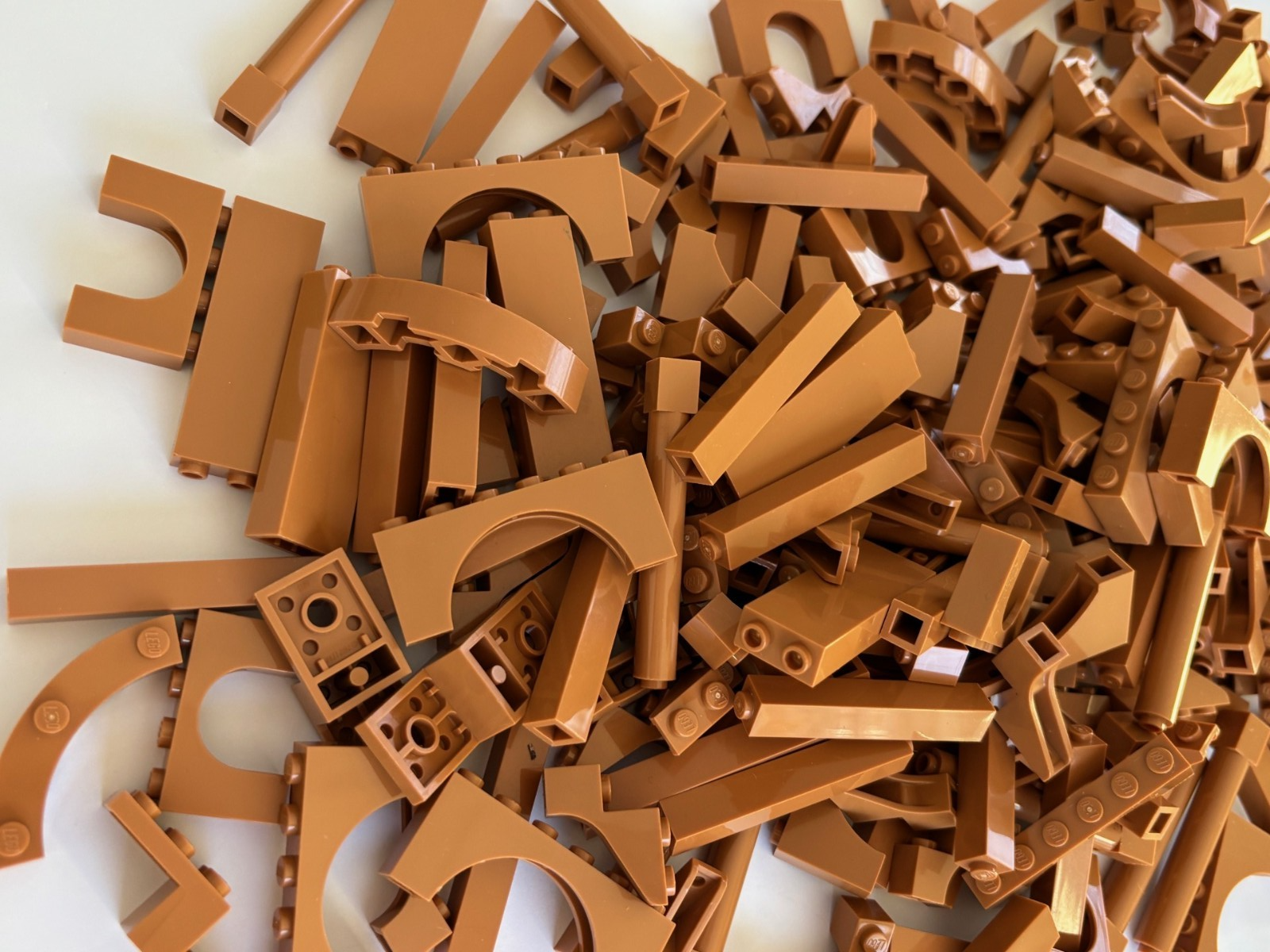 LEGO Lot of 50 MEDIUM NOUGAT Castle Random Mix Arches Wall Panels Bricks Pillars