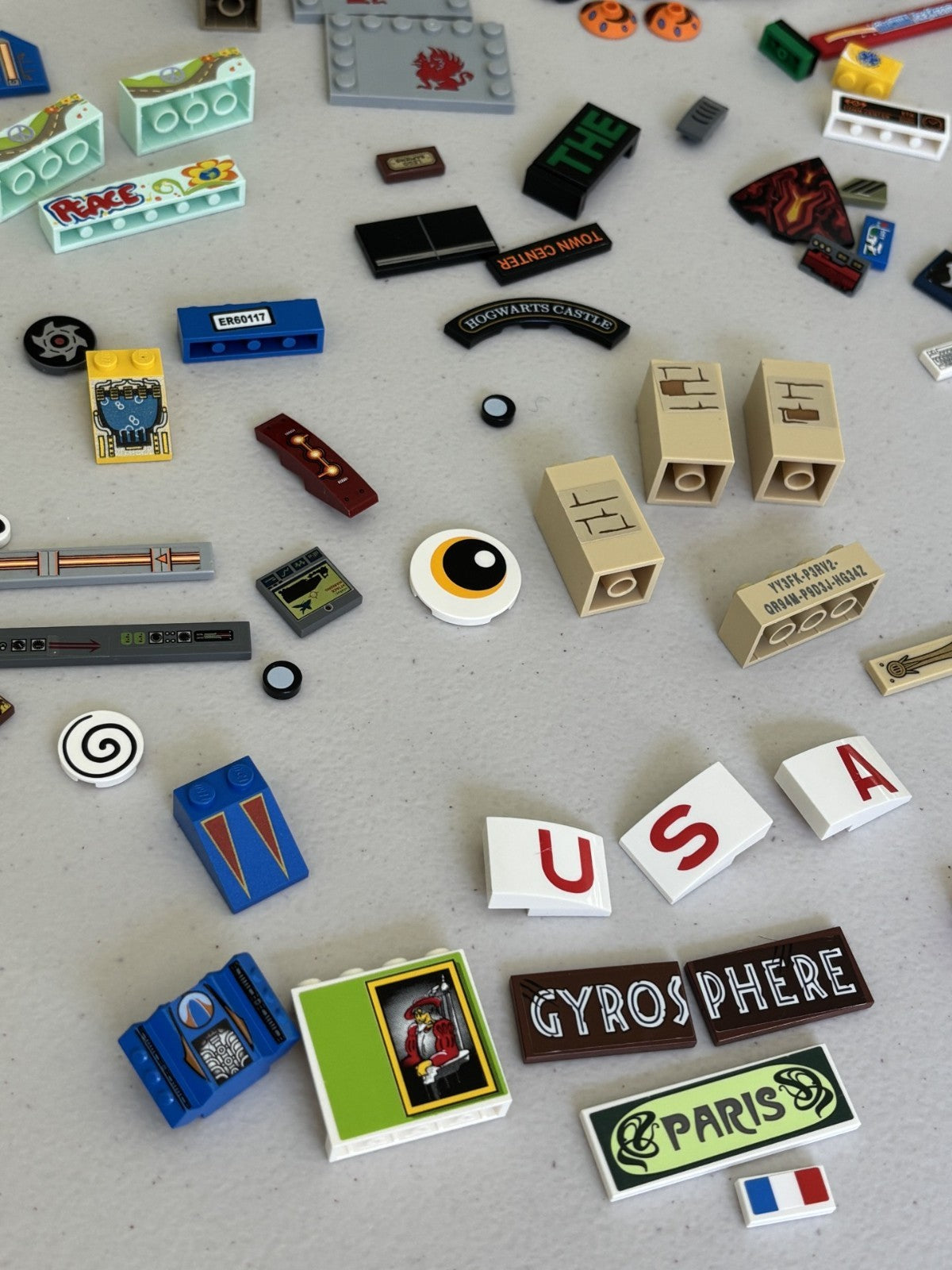LEGO HUGE LOT of 140 Decorated Stickers Sticker Printed BRICK TILES etc (Lot 9)