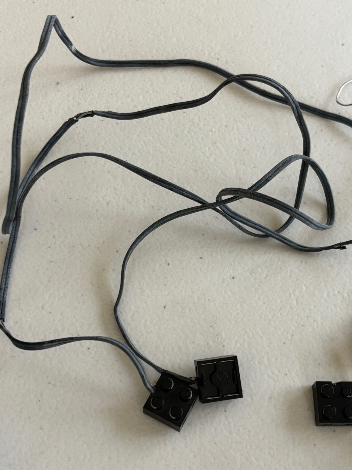 LEGO Mixed Electric Wire Lot 5306bc020 Electric Wire w/ Brick 2x2x2/3  5306bc150