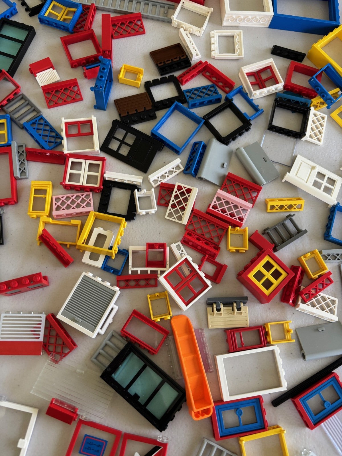 LEGO VINTAGE Windows Doors Fences Shutters Pirate Train Lot as Pictured (Lot 2)