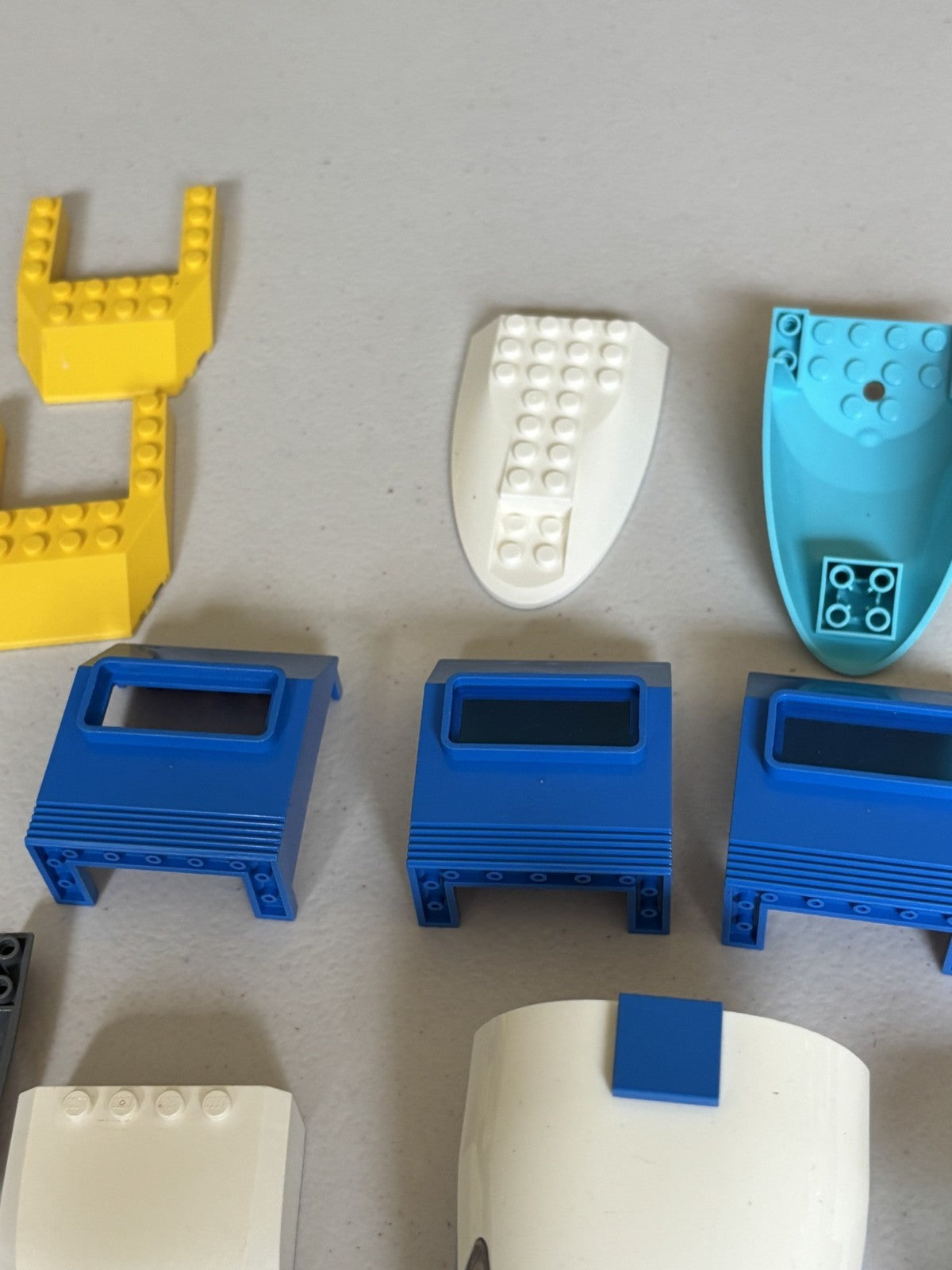 LEGO Airplane Parts Pieces Hull Wedge Cockpit Fuselage Plane Mixed Lot 32 Parts