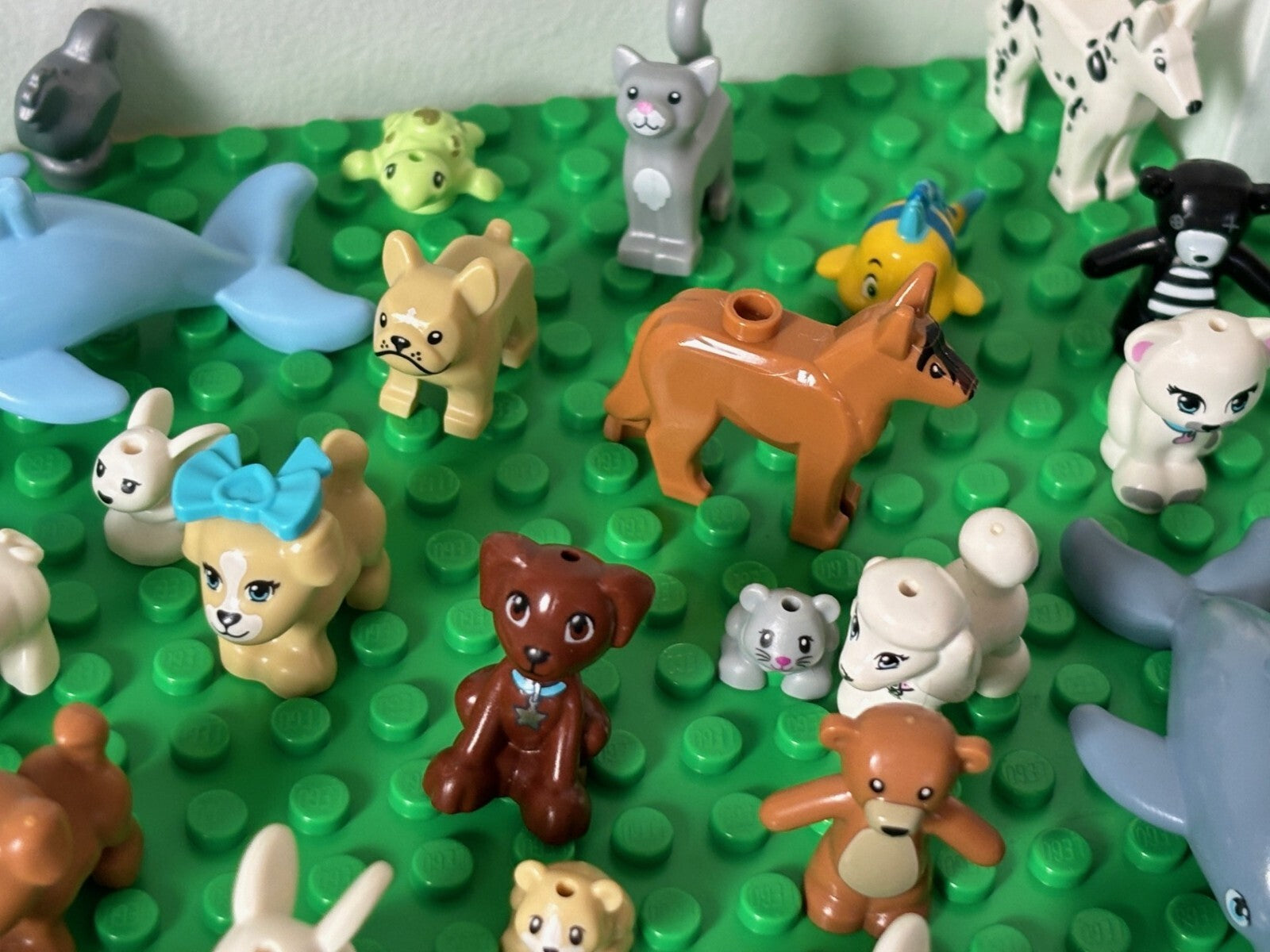 SHIPS FREE!! Lego LOT OF 12 Animal Figures Random Surprise Cat Dog etc Animals