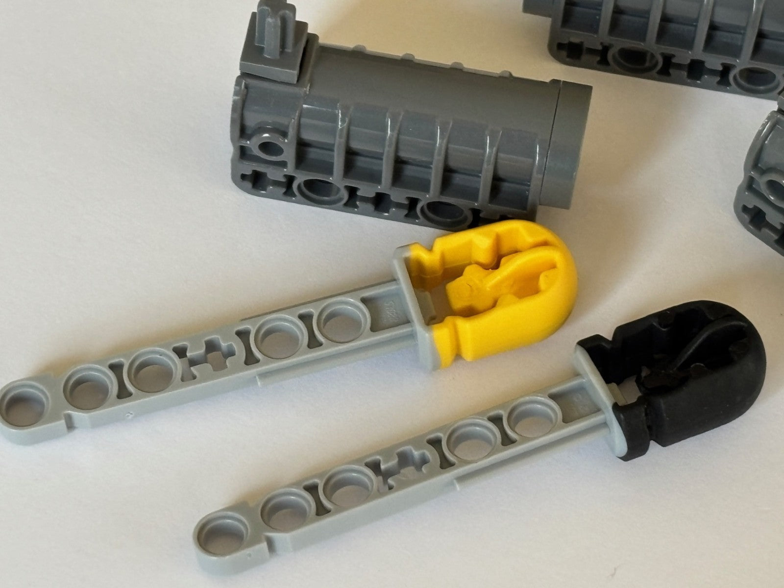 LEGO Technic Lot of 4 Gray Launcher Cannon 57029 and 4 Projectile Arrow Dart (1)
