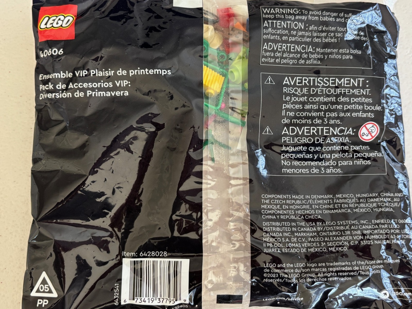 LEGO LOT of 2 Brand New Sealed LEGO VIP Bags 40606 40512 and One New Minifigure