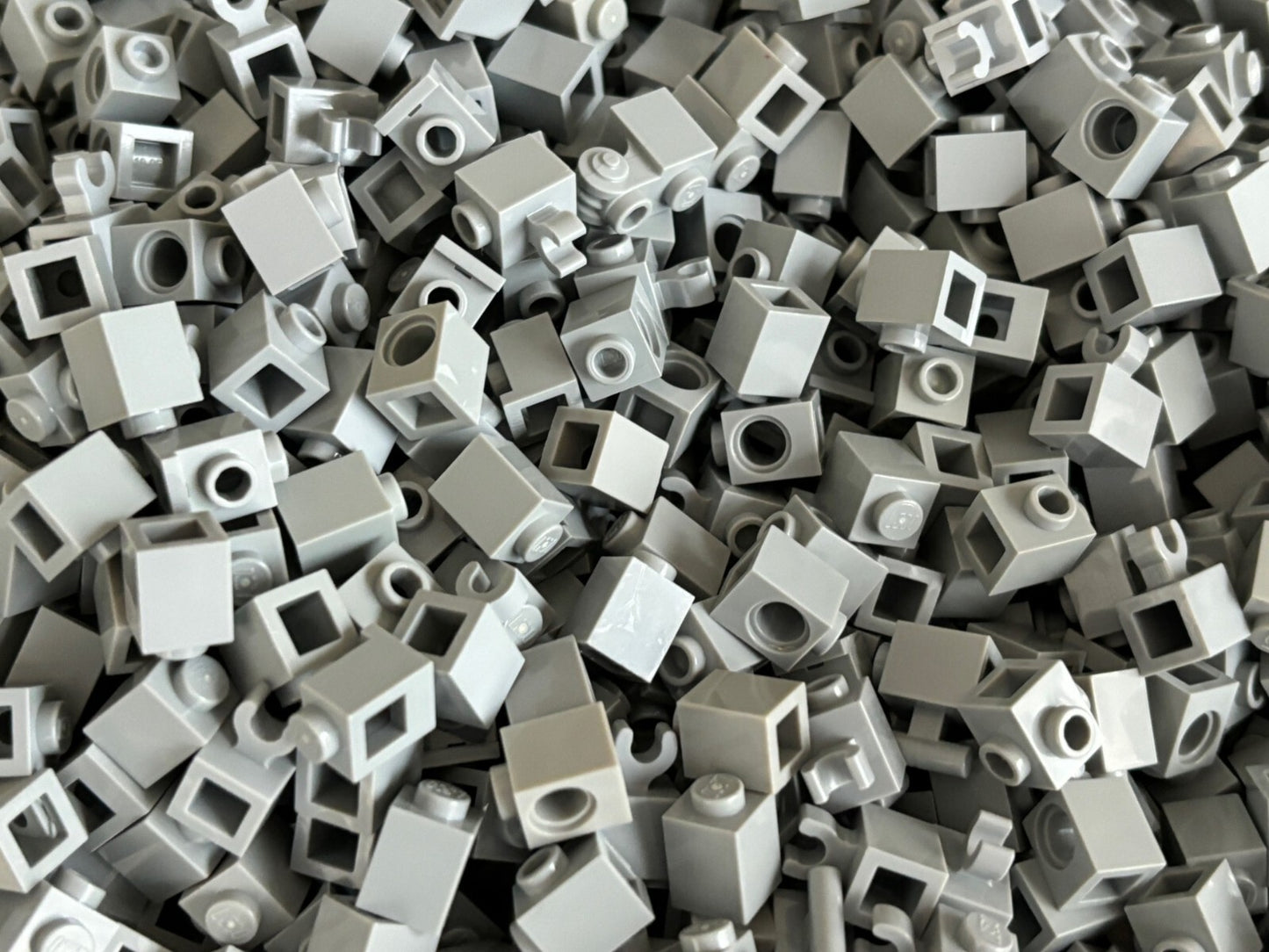 SHIPS FREE! LEGO HUGE LOT 200 LIGHT BLUISH GRAY 1x1 Brick Mixed type 1x1 Bricks