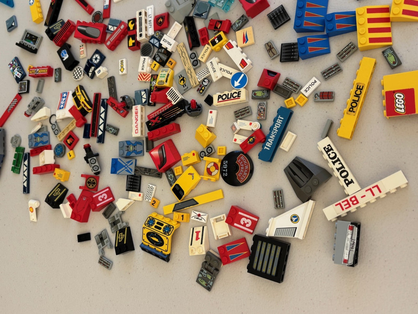 LEGO HUGE LOT of 220 Decorated Stickers Sticker Printed BRICK TILES etc (Lot 21)