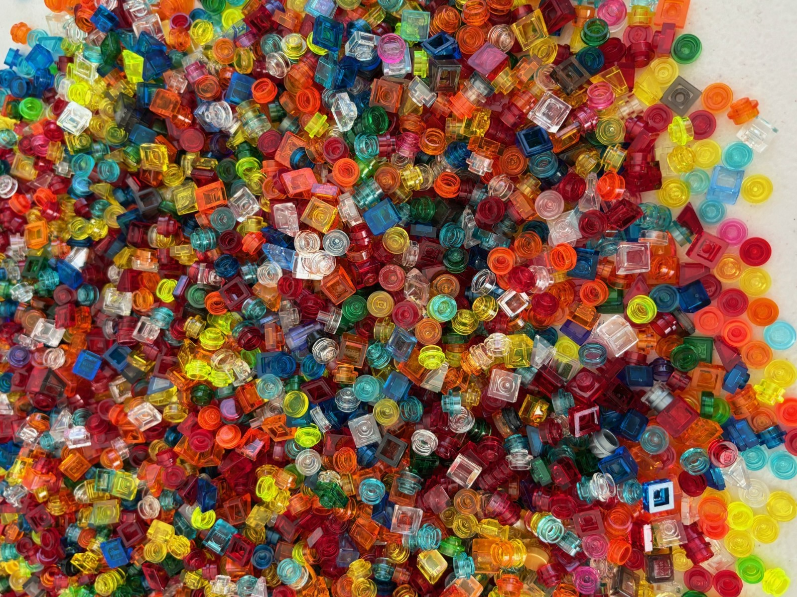 LEGO LOT 300 TRANSLUCENT 1x1 Round Square Plate Stud Dot Dots 4073 3024 Parts
