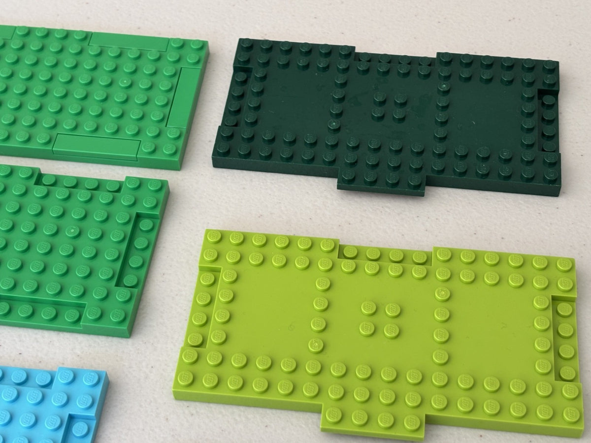 LEGO LOT OF 20 INTERCONNECTING PLATES 2629 18922 15624 3958 GRAY GREEN WHITE ETC