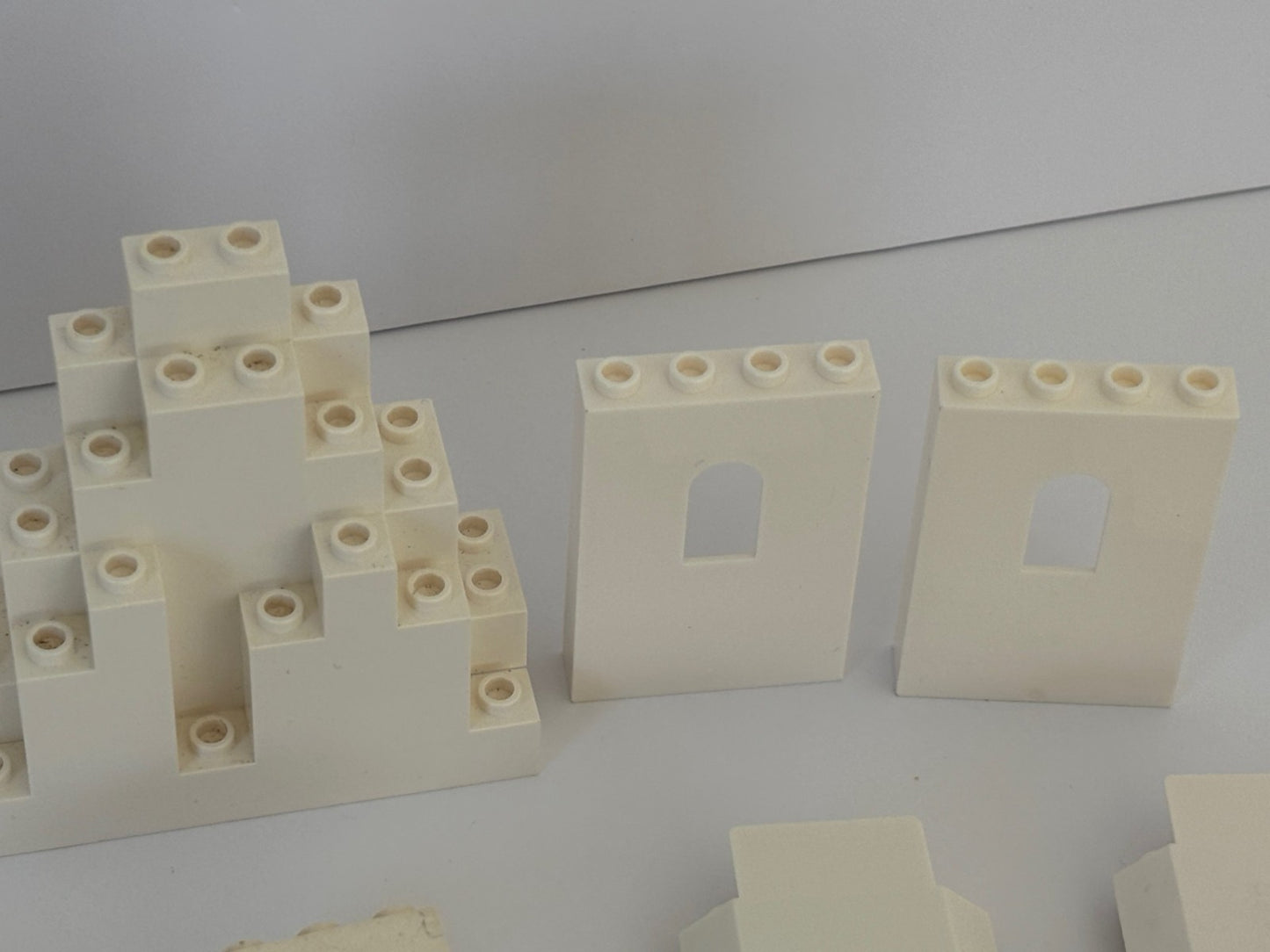 LEGO Lot of 16 Castle Window Wall Panels Lurp Rock Panel White