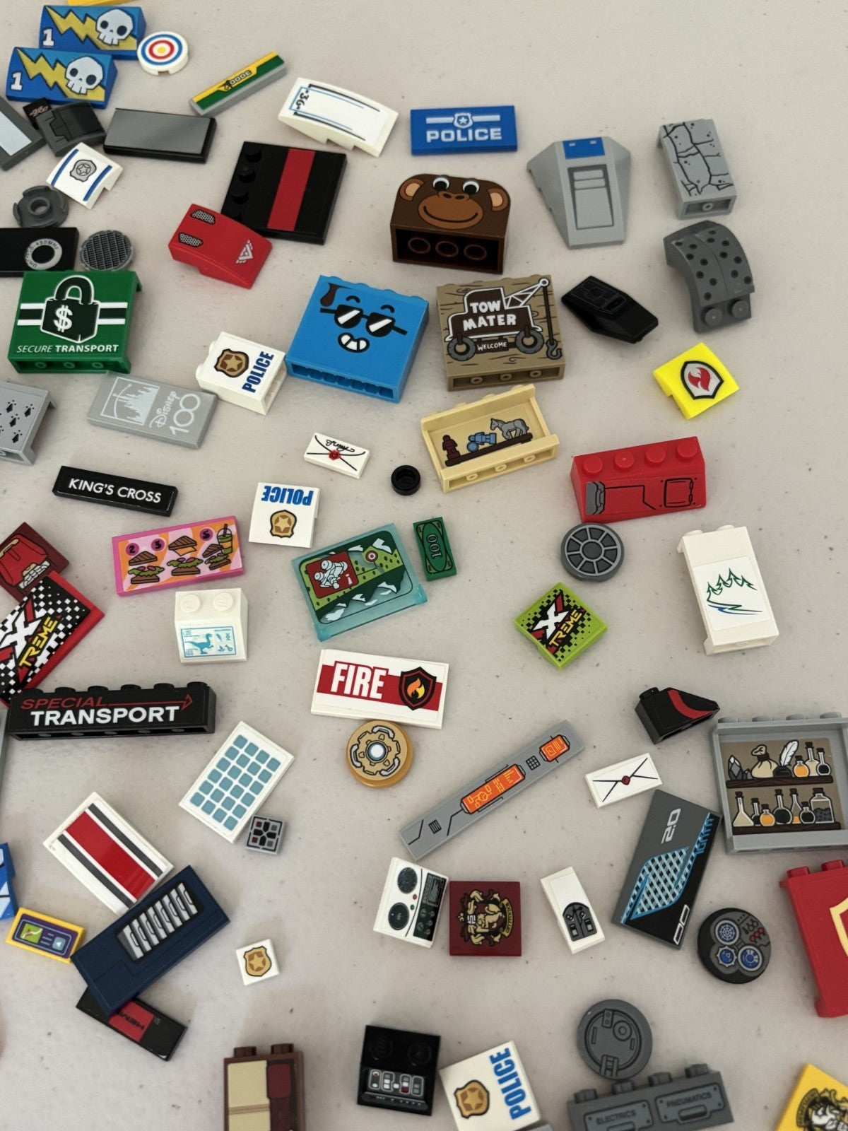 LEGO HUGE LOT of 190 Decorated Stickers Printed BRICK TILES etc (Lot 25)
