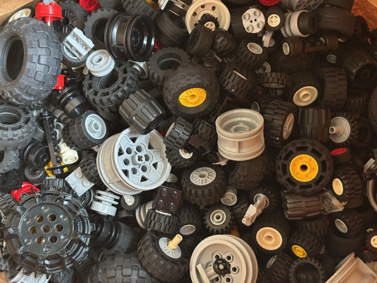 LEGO HUGE LOT  2 lb !! Pounds of WHEELS TIRES etc Tire Wheel Axle