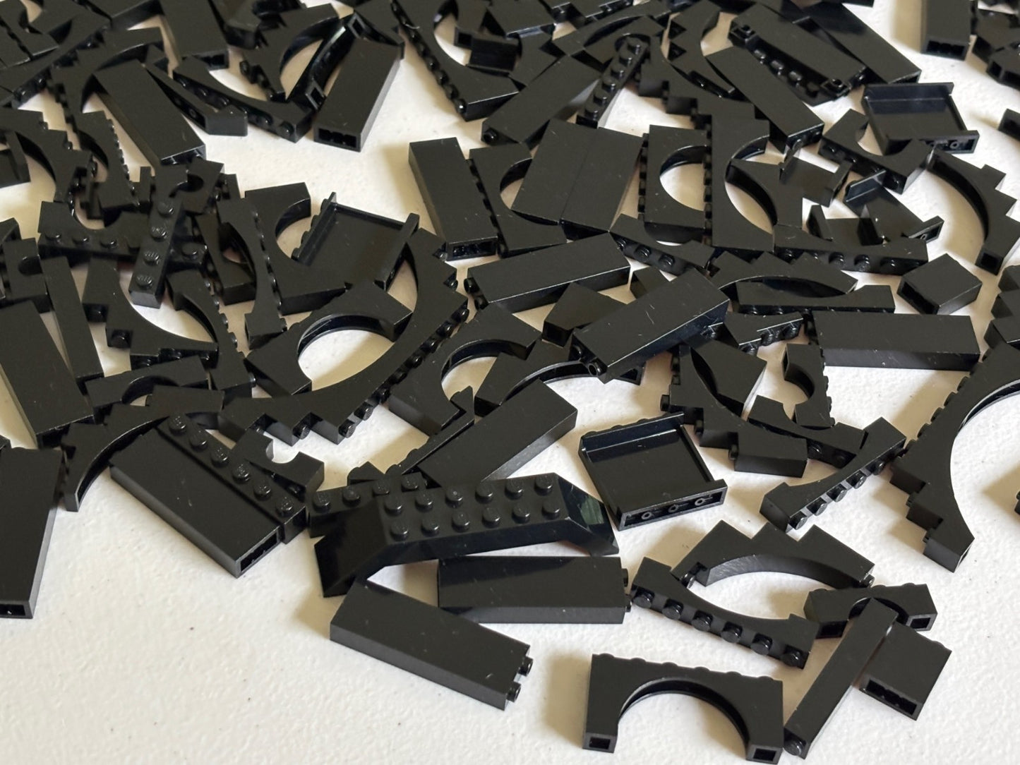 LEGO Lot of 50 Black Castle Random Mix Arches Wall Panels Bricks Pillars