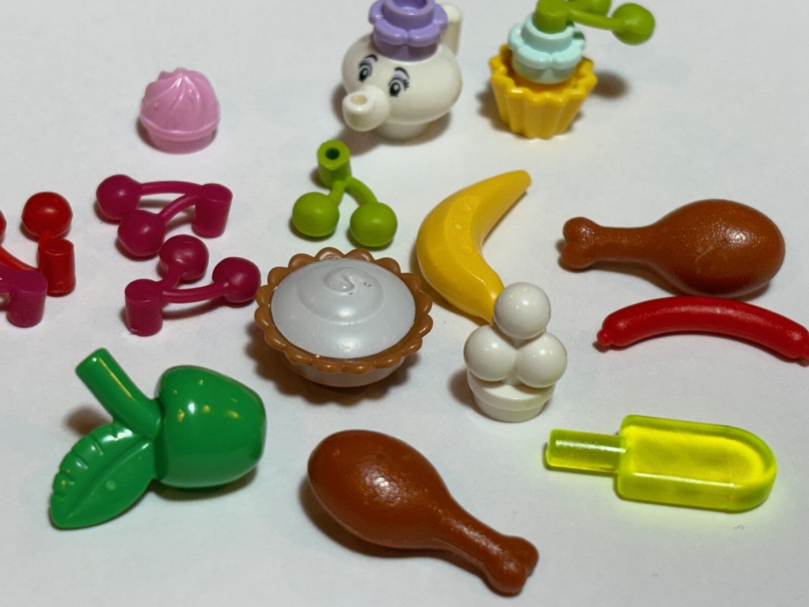 LEGO Food Lot Minifigure Dessert Pie, Apple, Bannana, Turkey Leg, Tea Pot (lot A