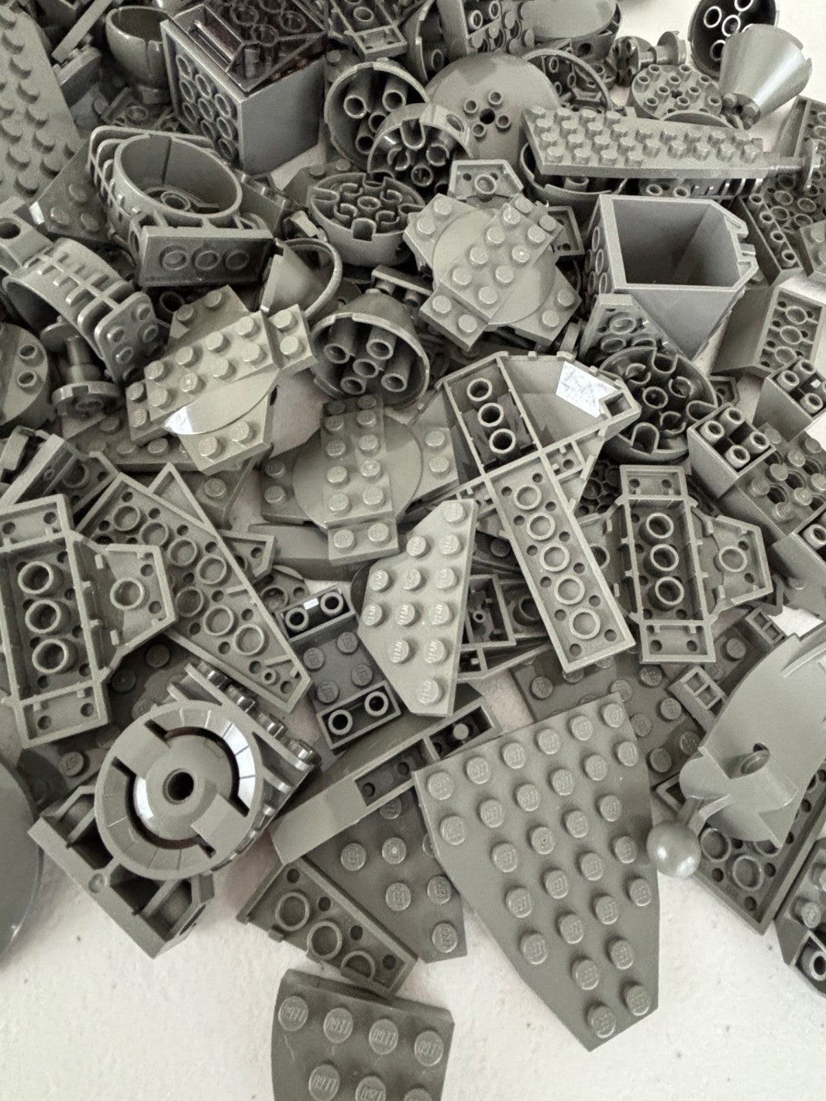 SHIPS FREE! LEGO LOT 100 OLD DARK GRAY WEDGE CORNER ROUND PLATES STAR WARS etc
