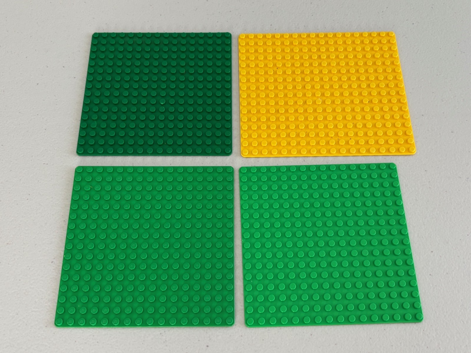 LEGO Thin Baseplate Lot of 5 Vintage Plates 16x16 Green 8x24 16x18 Yellow x184