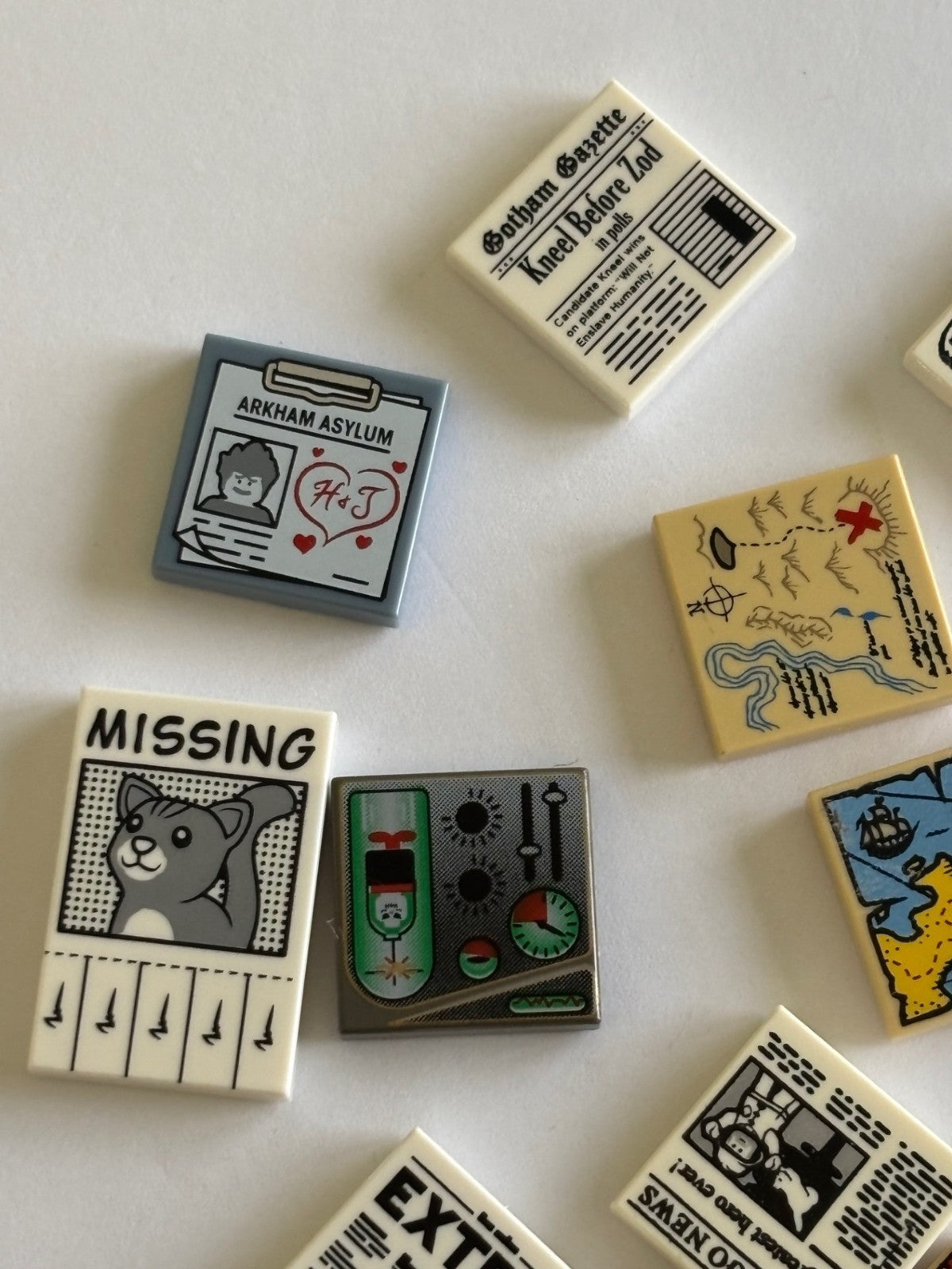LEGO PRINTED TILE TREASURE MAP NEWSPAPER  Various Lot of 21 PARTS 3068