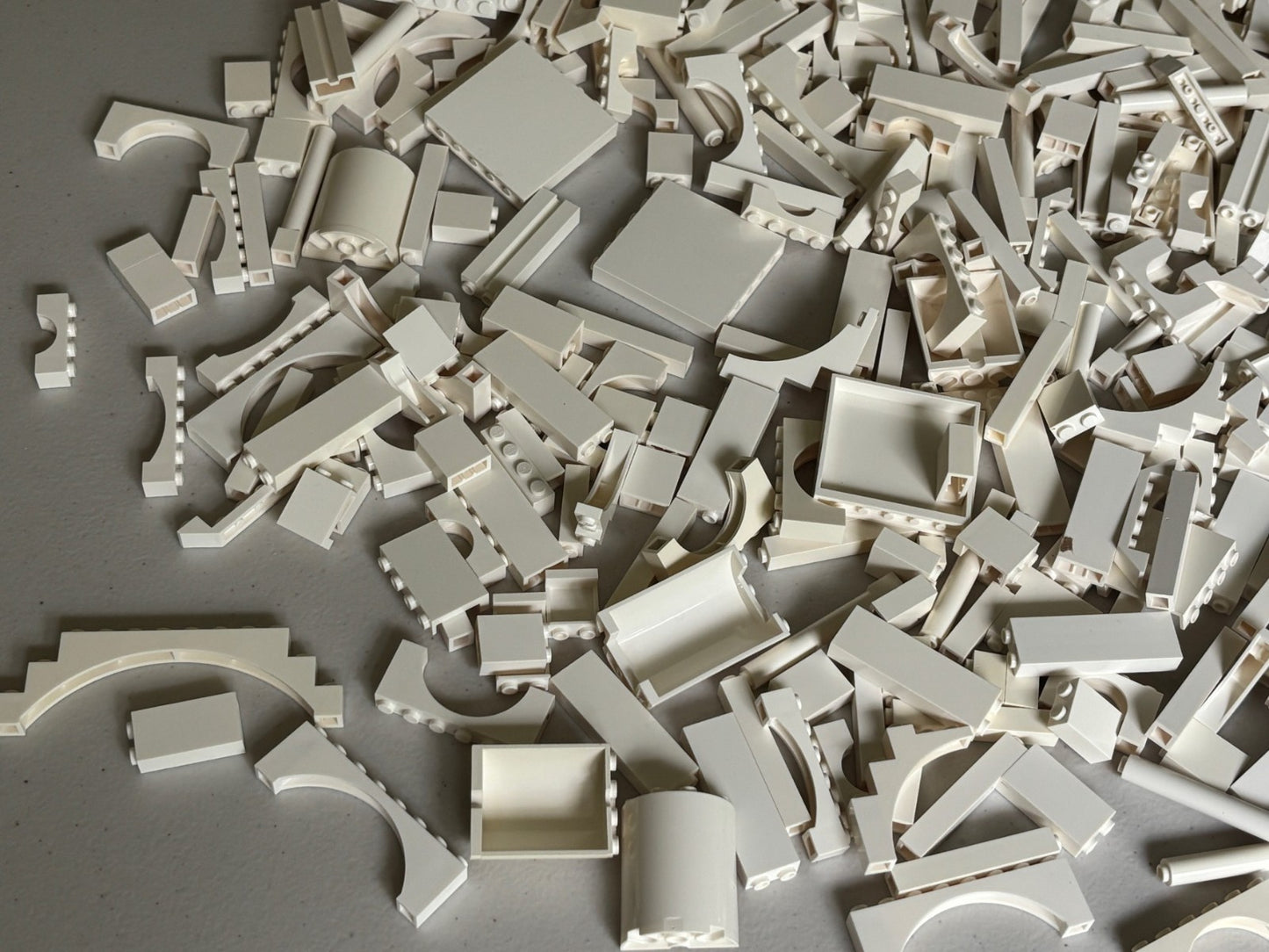 LEGO Lot of 50 White Castle Random Mix Arches Walls Bricks Pillars